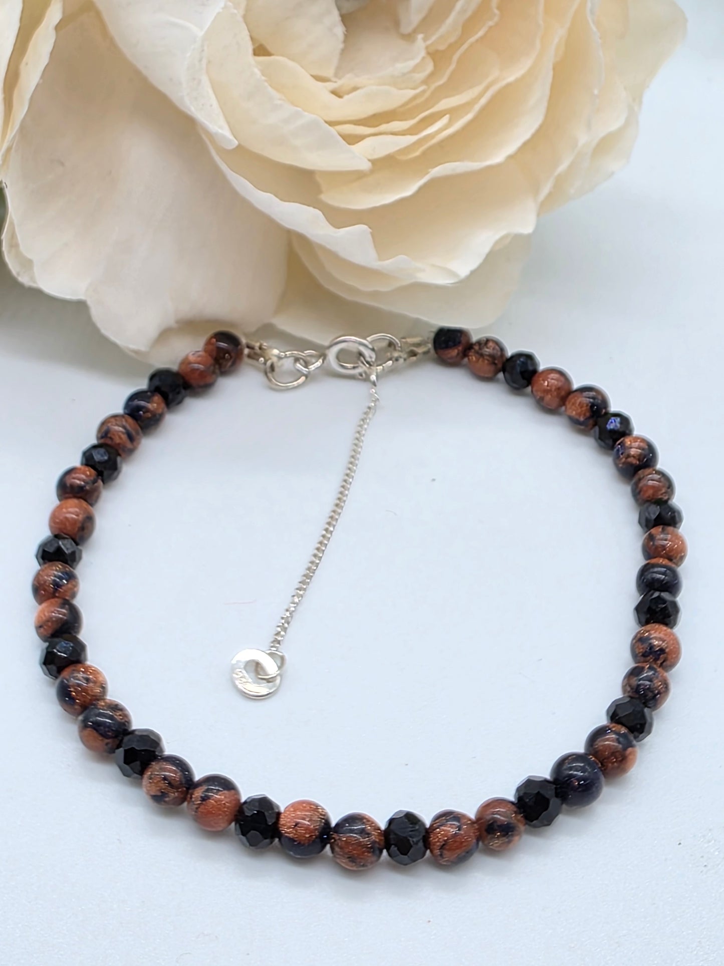 Elegant Armband i Silver med Kristaller