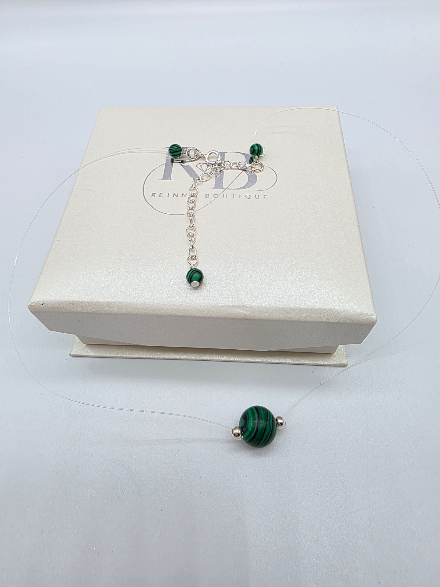Minimalistiskt halsband i silver 925 med malakit