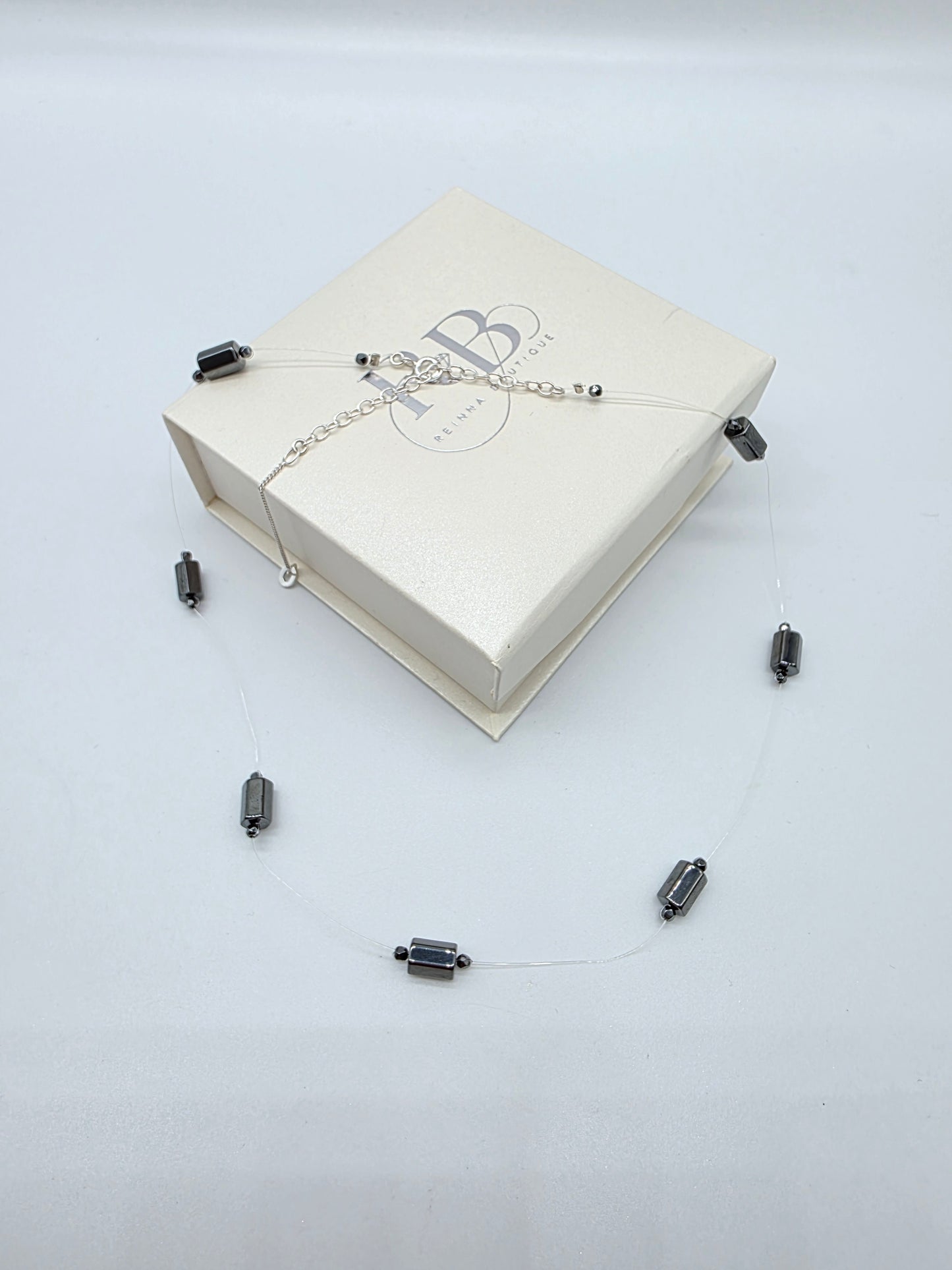 Floating halsband med hematit och silver 925