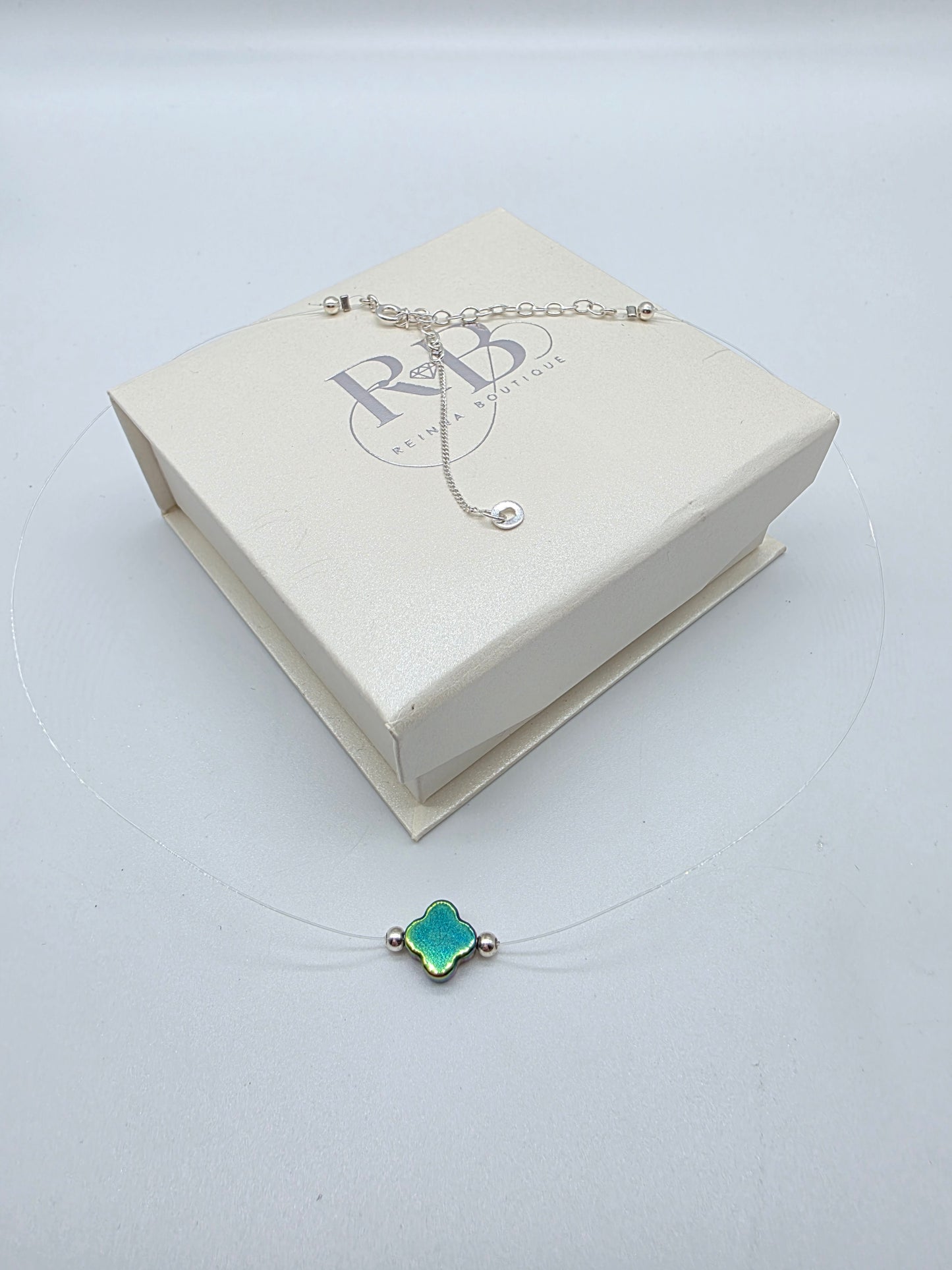 Minimalistiskt halsband i silver 925 med iriserande kristall