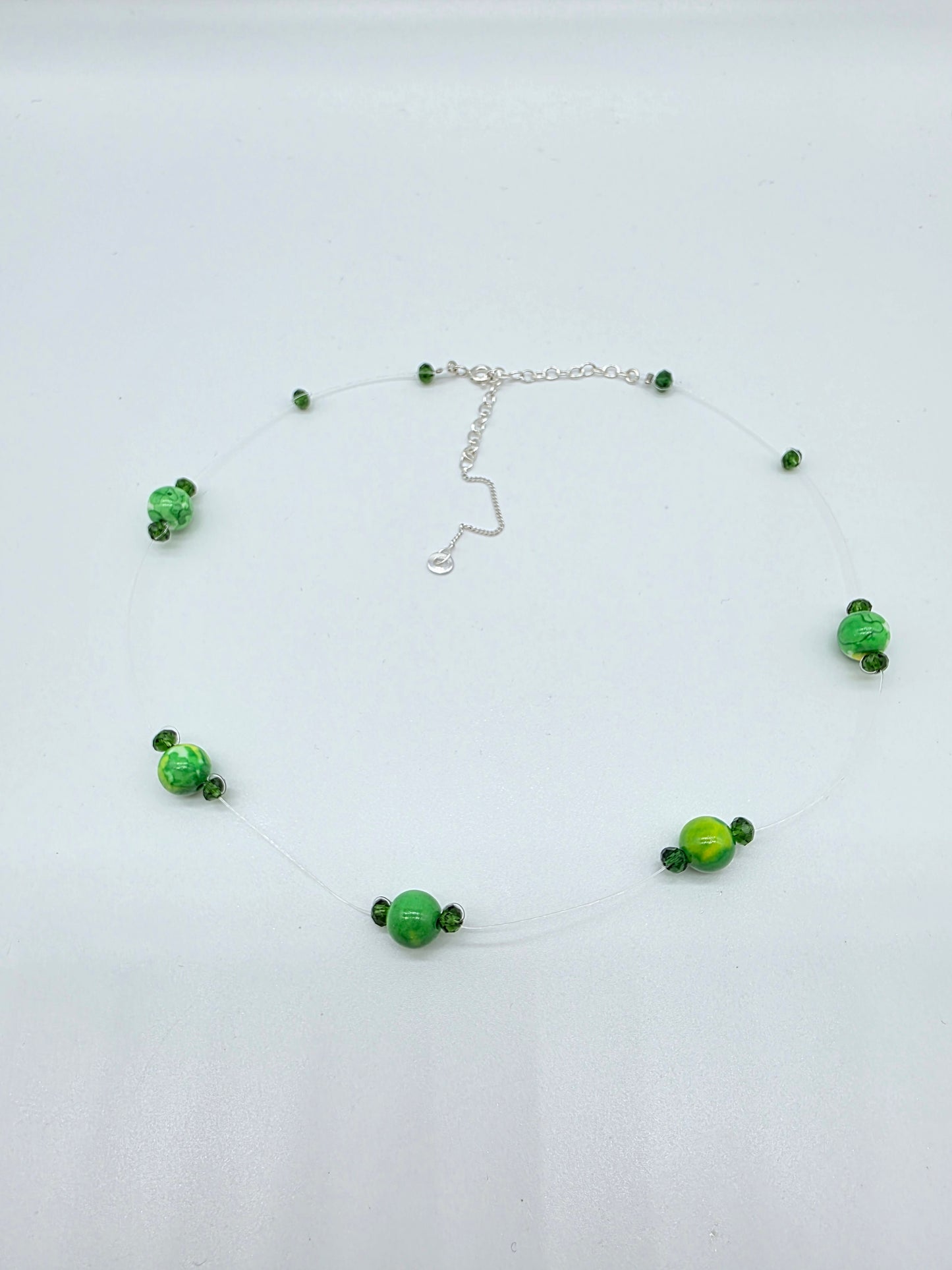 Floating halsband i silver 925 med gröna kristaller