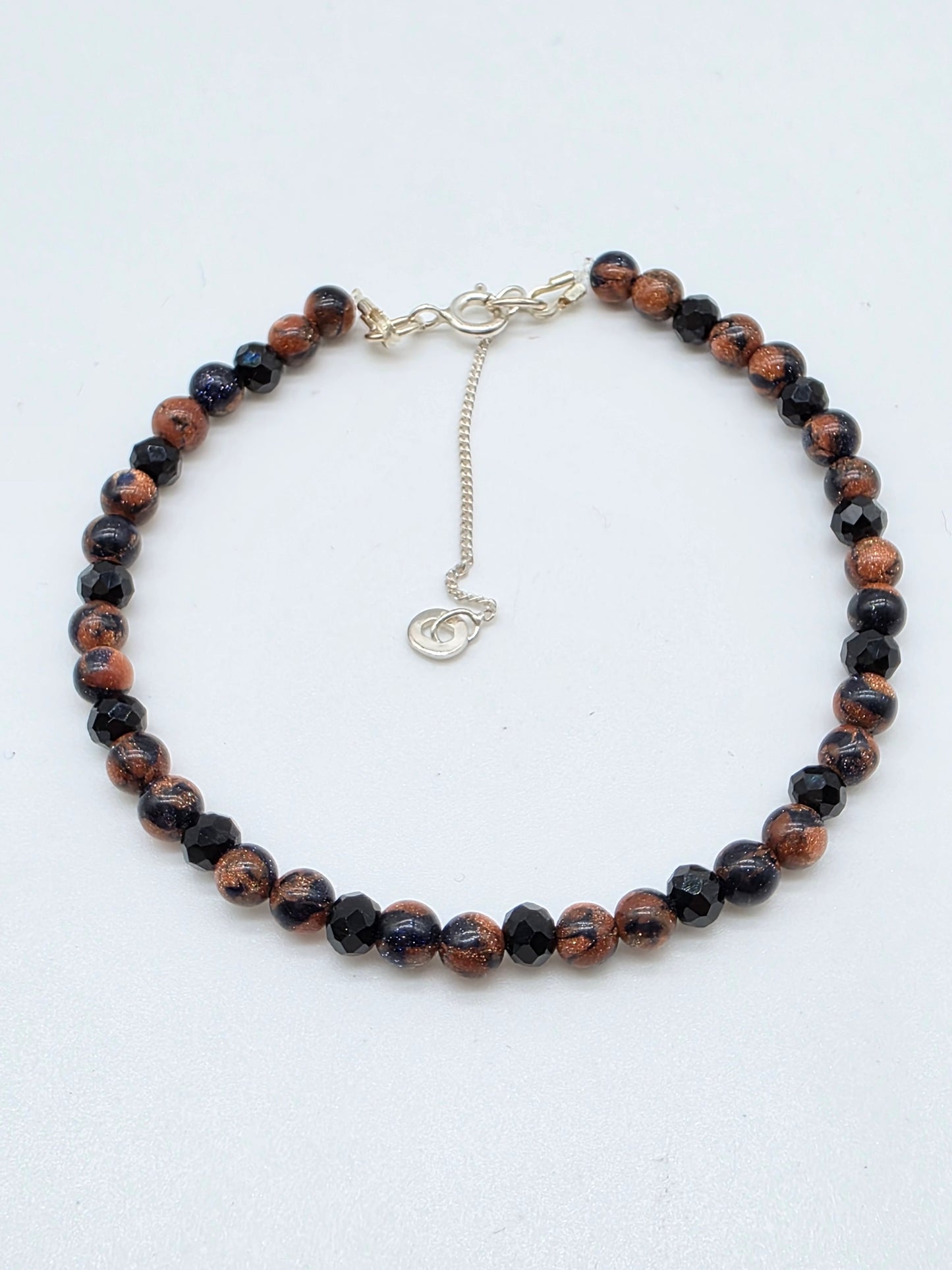 Elegant Armband i Silver med Kristaller
