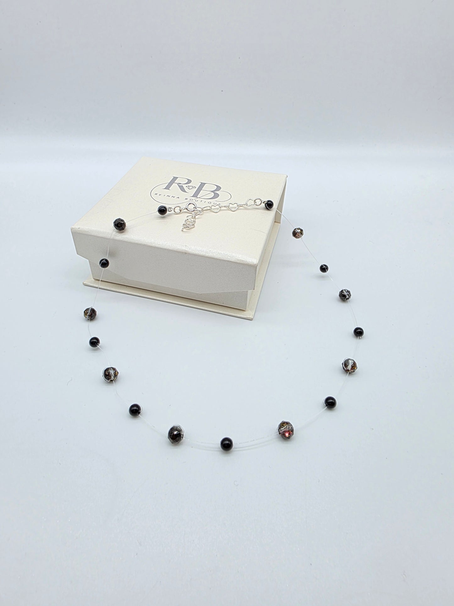 Floating halsband med naturliga stenar & kristaller