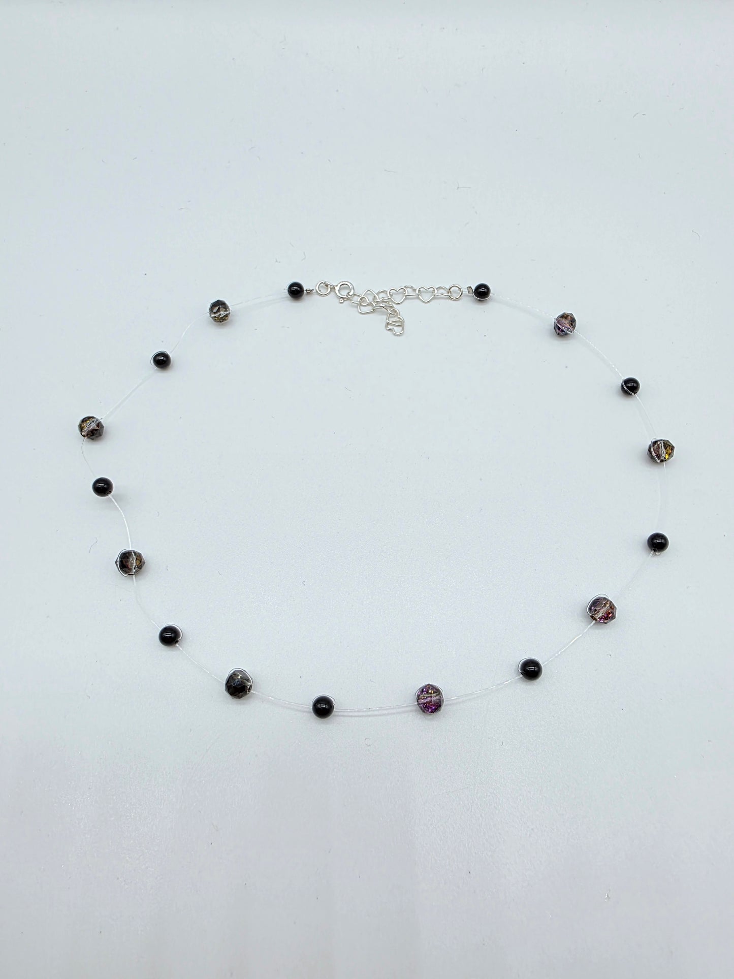 Floating halsband med naturliga stenar & kristaller