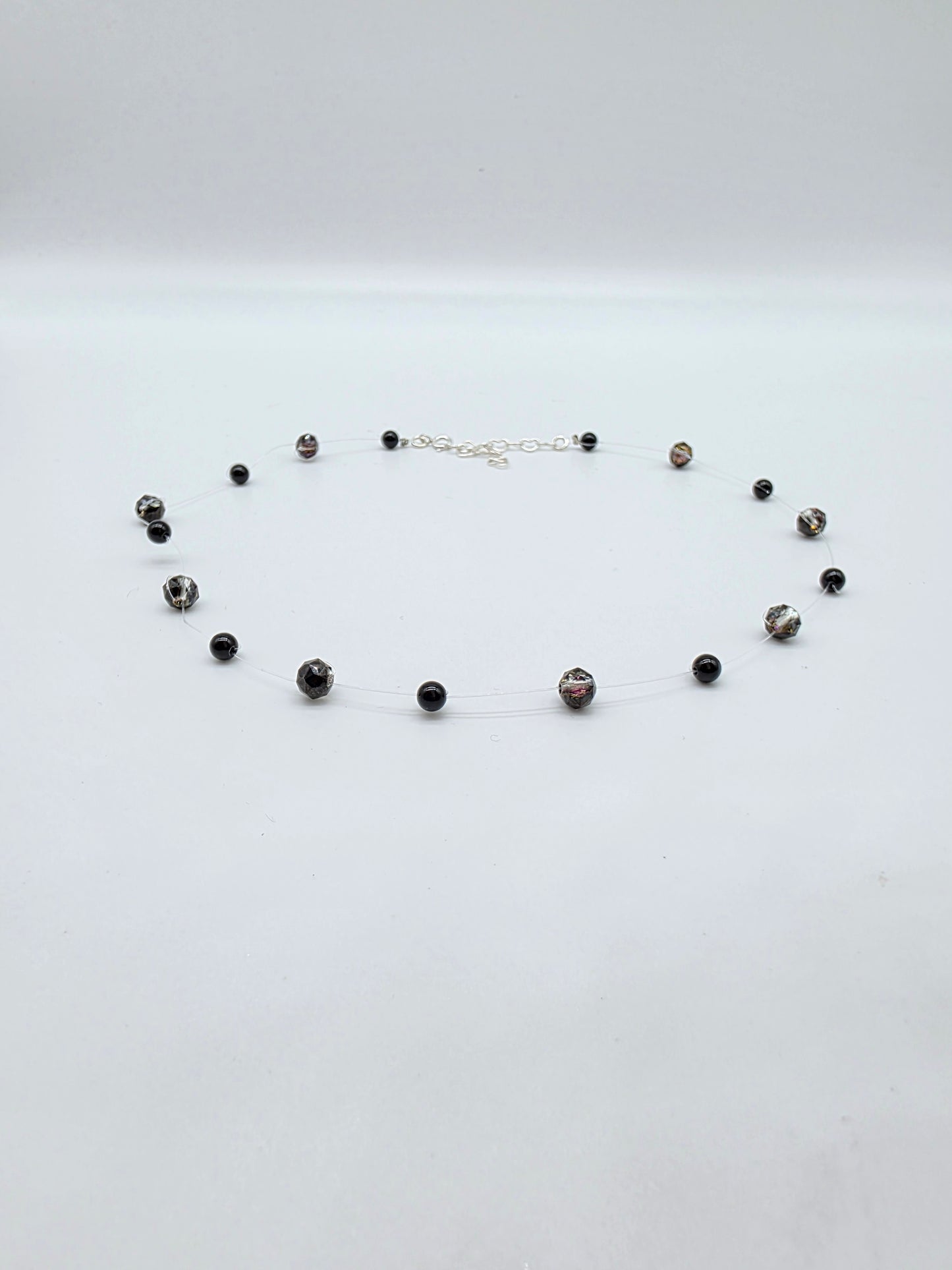 Floating halsband med naturliga stenar & kristaller