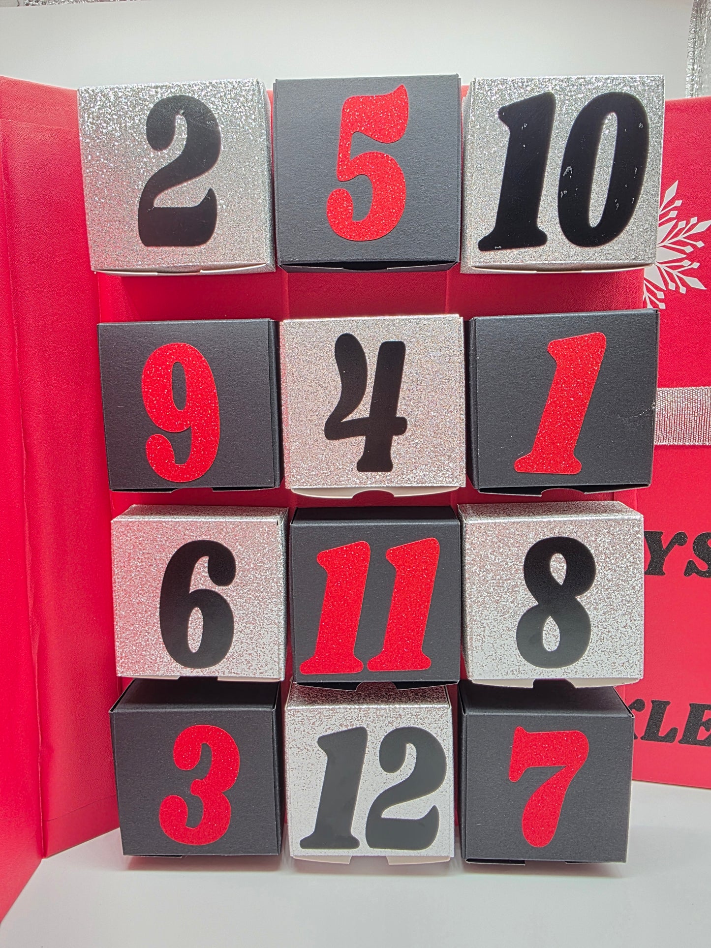 24 Days of Sparkle – Lyxig smyckesadventskalender