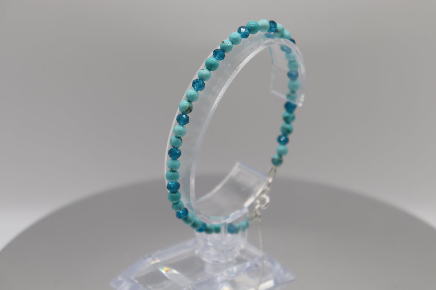 Elegant Armband i Silver med Kristaller