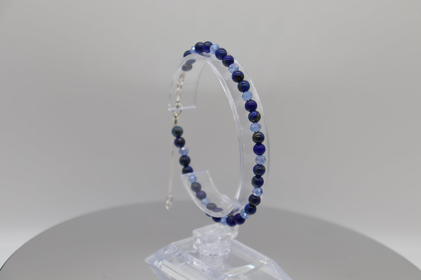 Elegant Armband i Silver med Kristaller