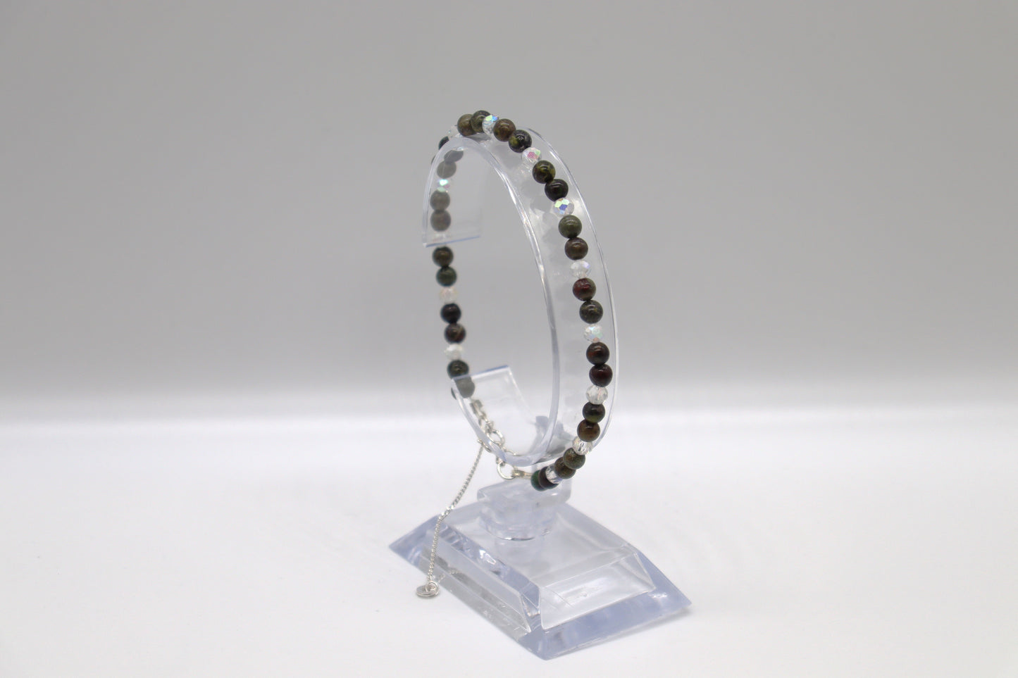 Elegant Armband i Silver med Kristaller