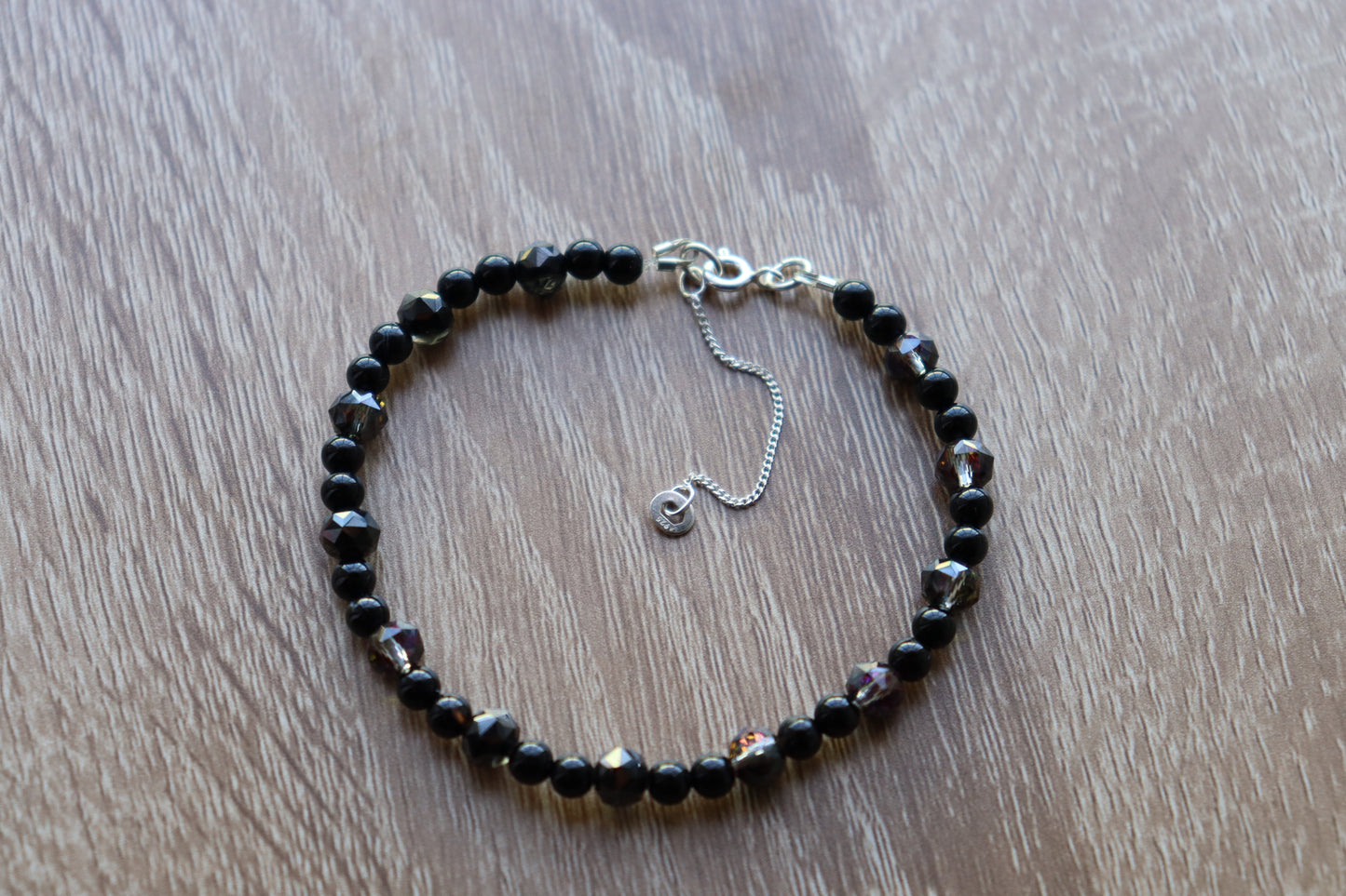 Elegant Armband i Silver med Kristaller