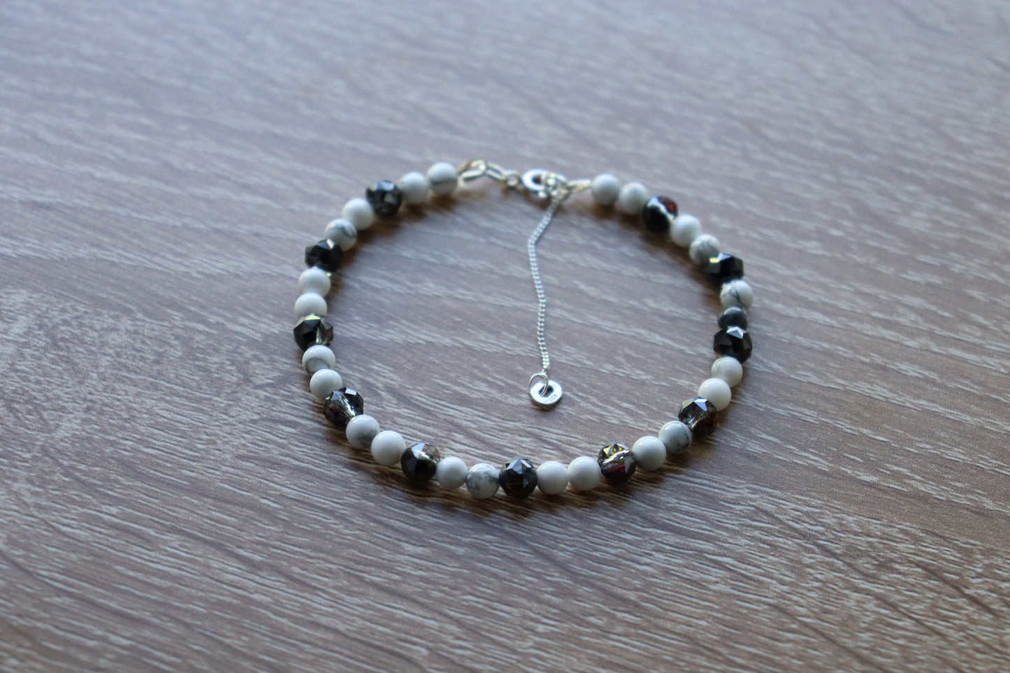 Elegant Armband i Silver med Kristaller