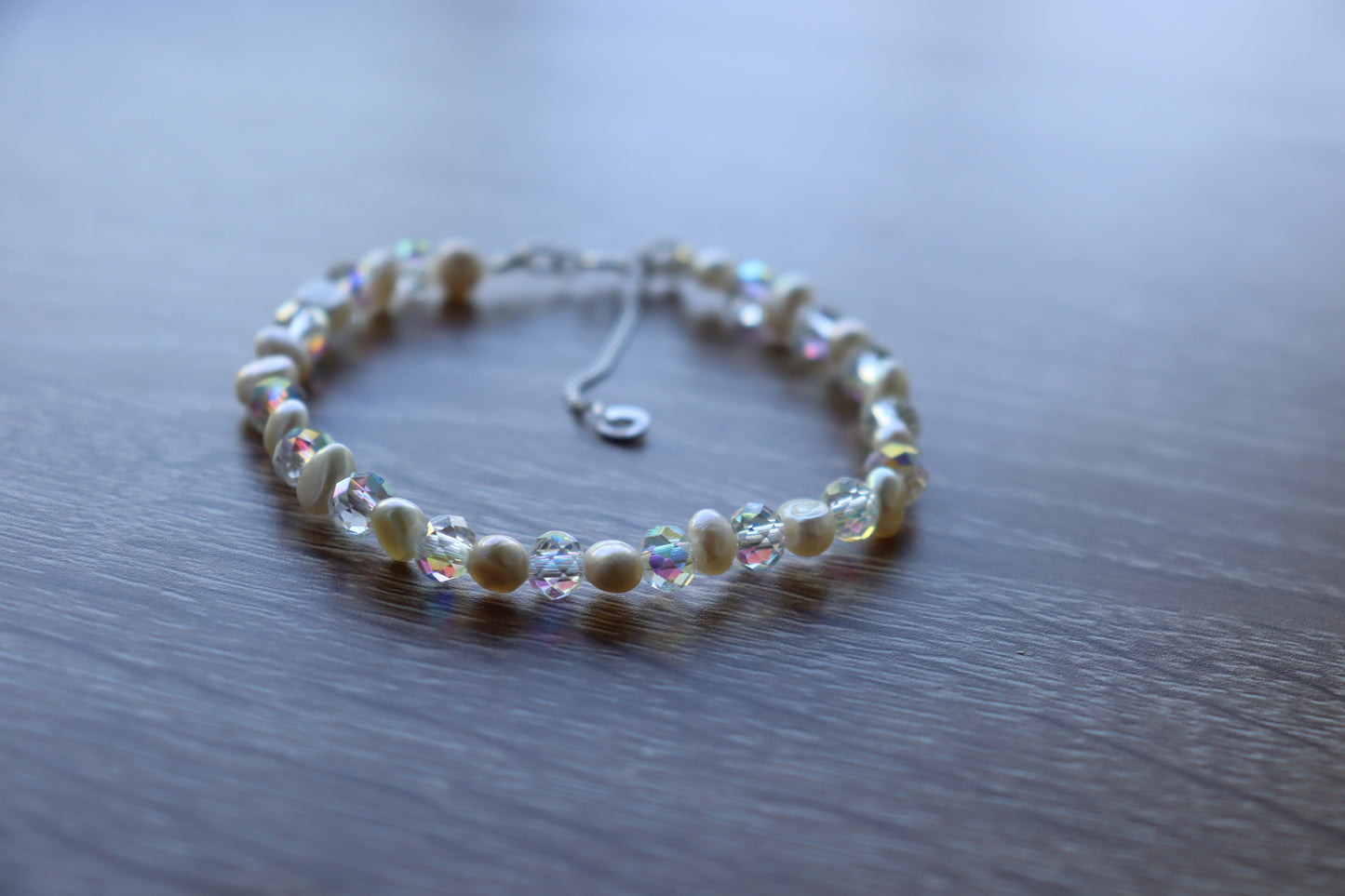 Elegant Armband i Silver med Kristaller
