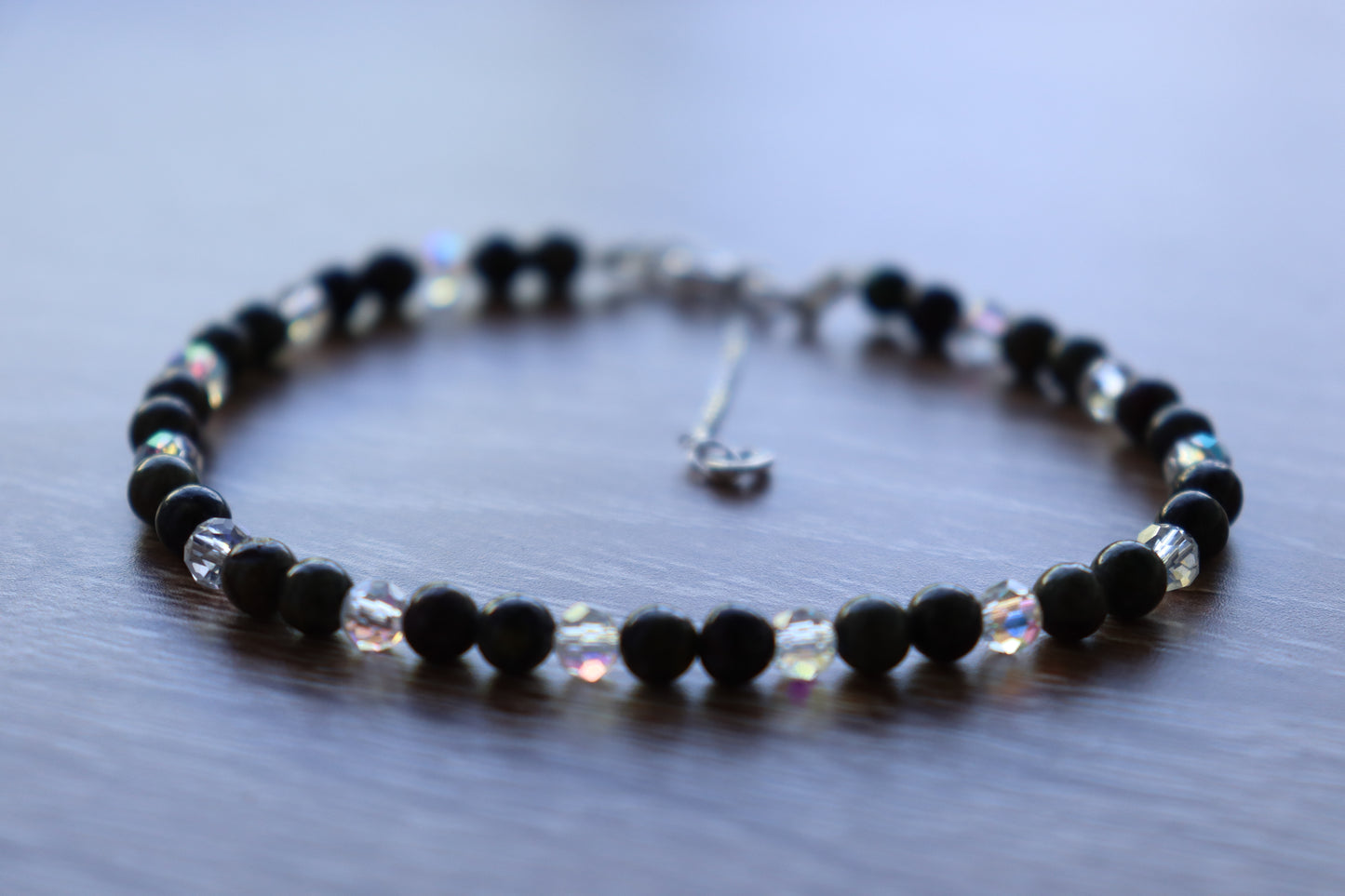 Elegant Armband i Silver med Kristaller