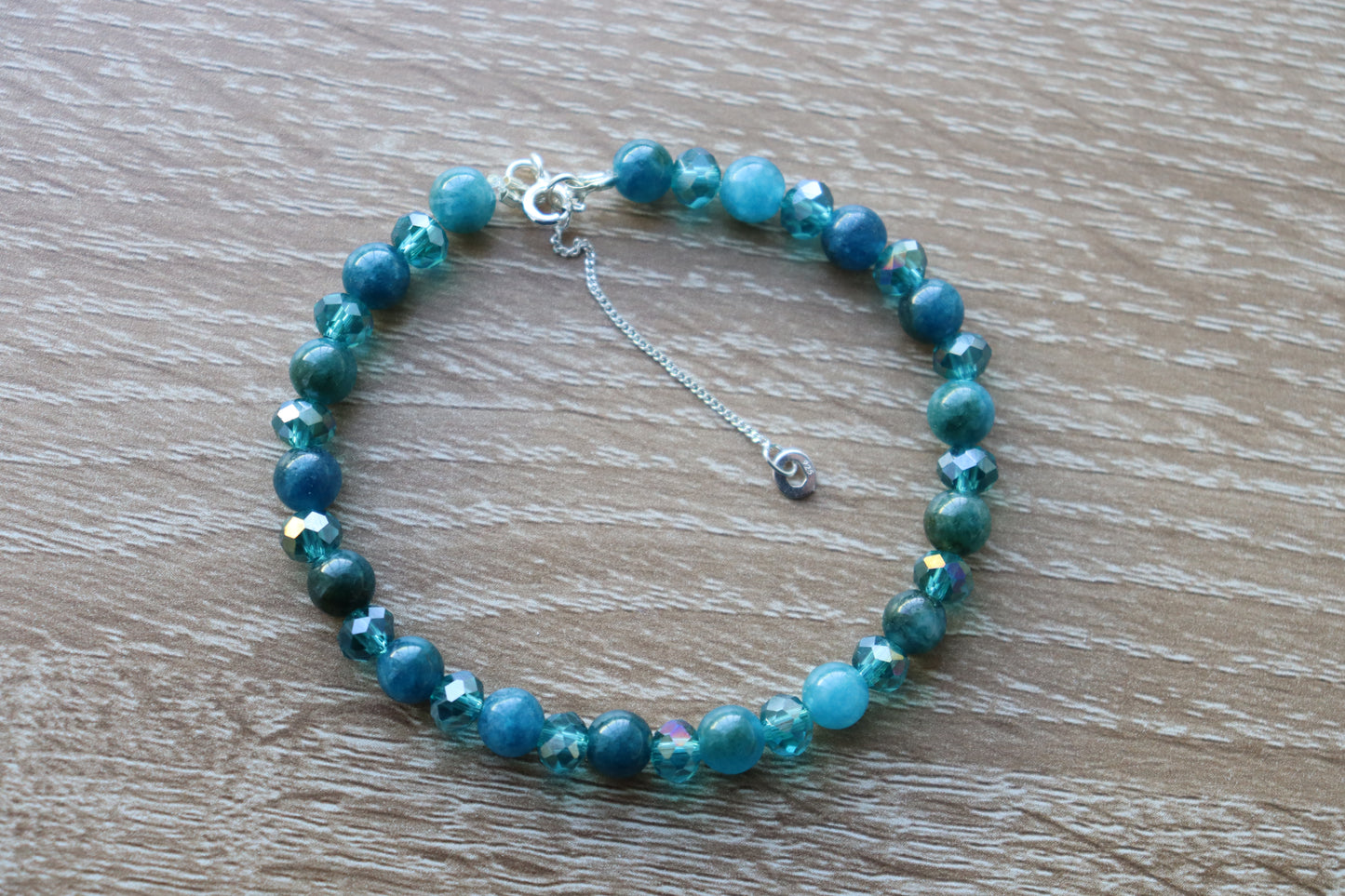 Elegant Armband i Silver med Kristaller