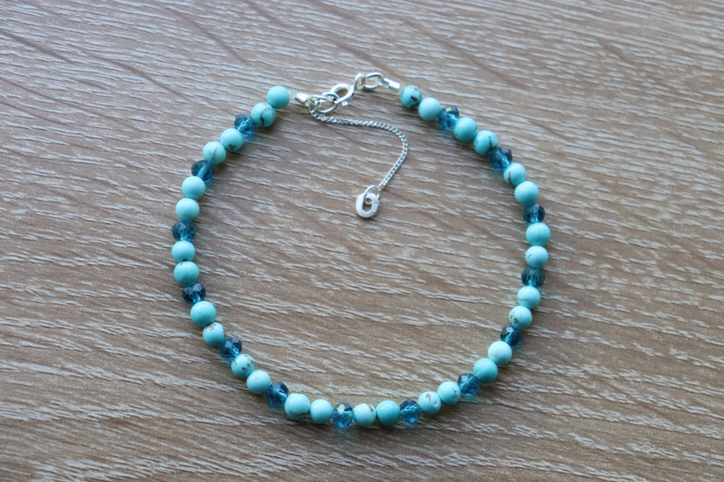 Elegant Armband i Silver med Kristaller