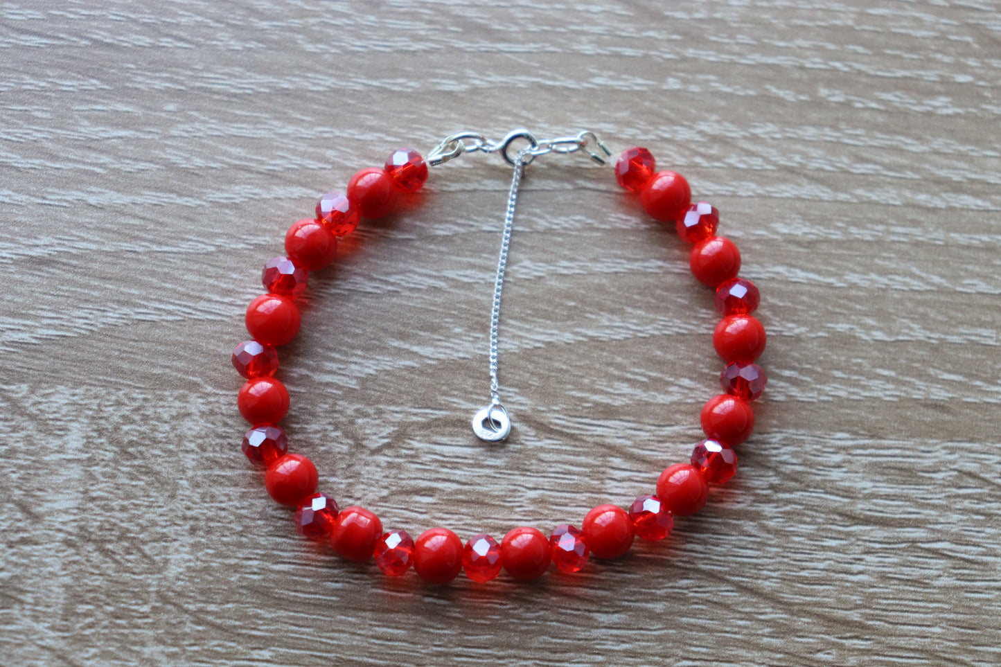 Elegant Armband i Silver med Kristaller