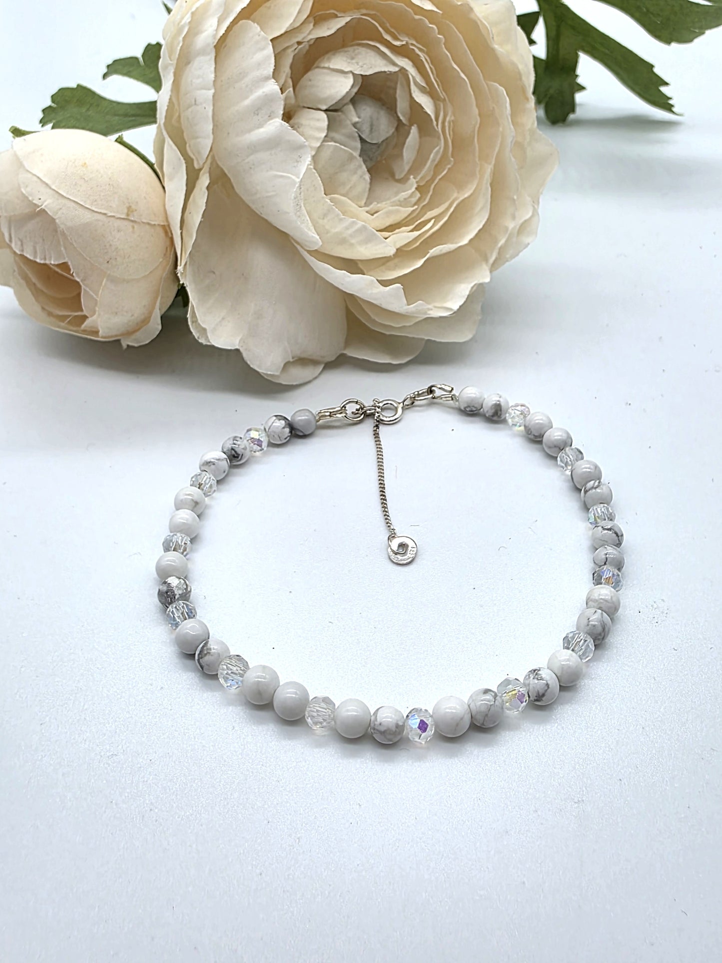 Elegant Armband i Silver med Kristaller