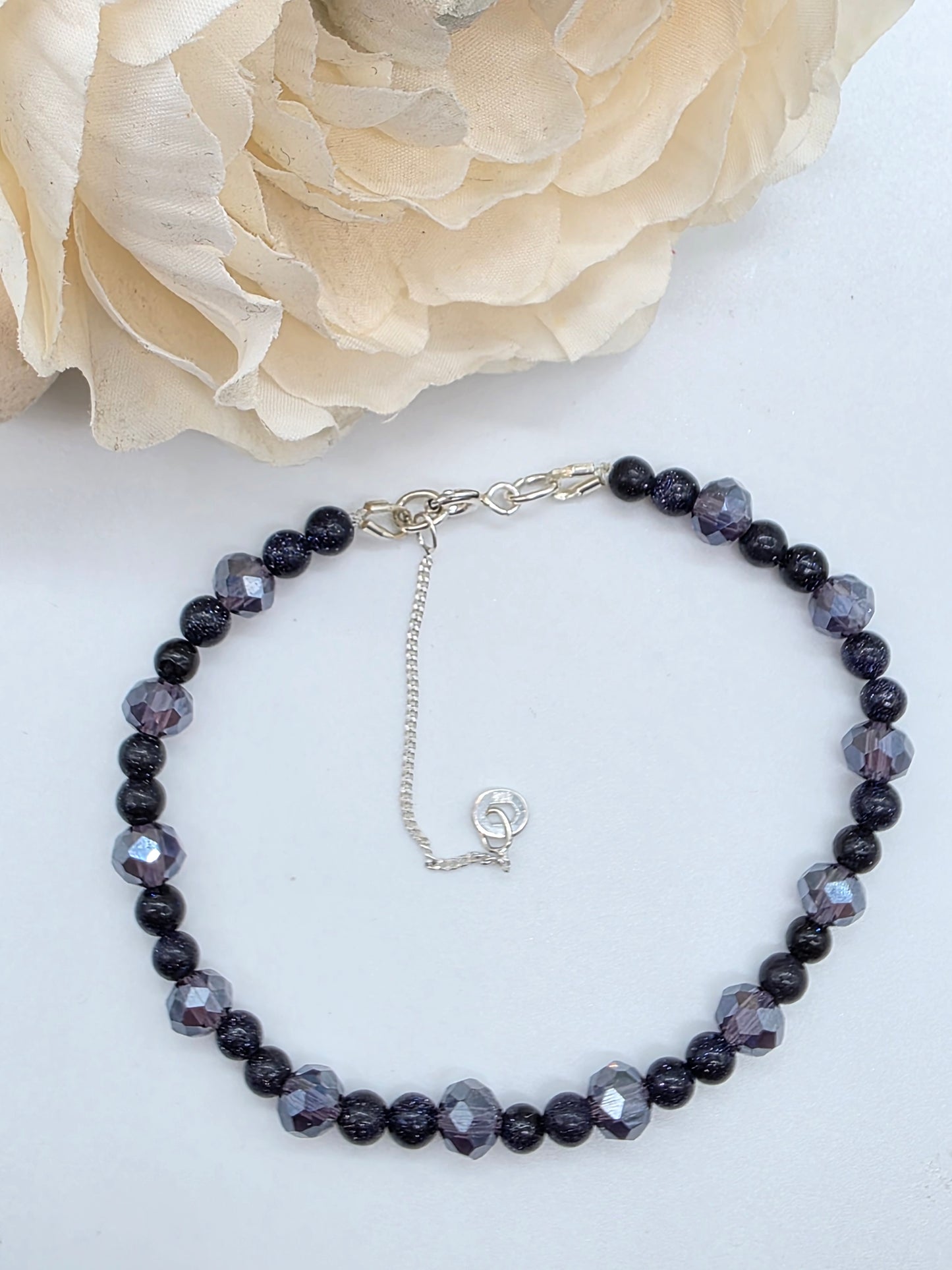 Elegant Armband i Silver med Kristaller