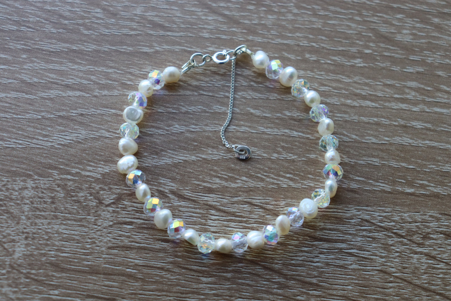 Elegant Armband i Silver med Kristaller