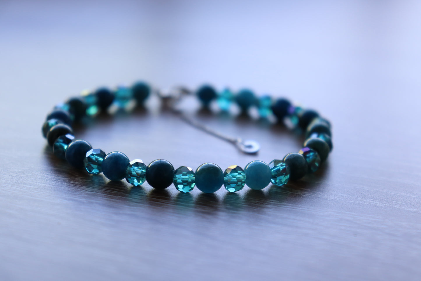 Elegant Armband i Silver med Kristaller