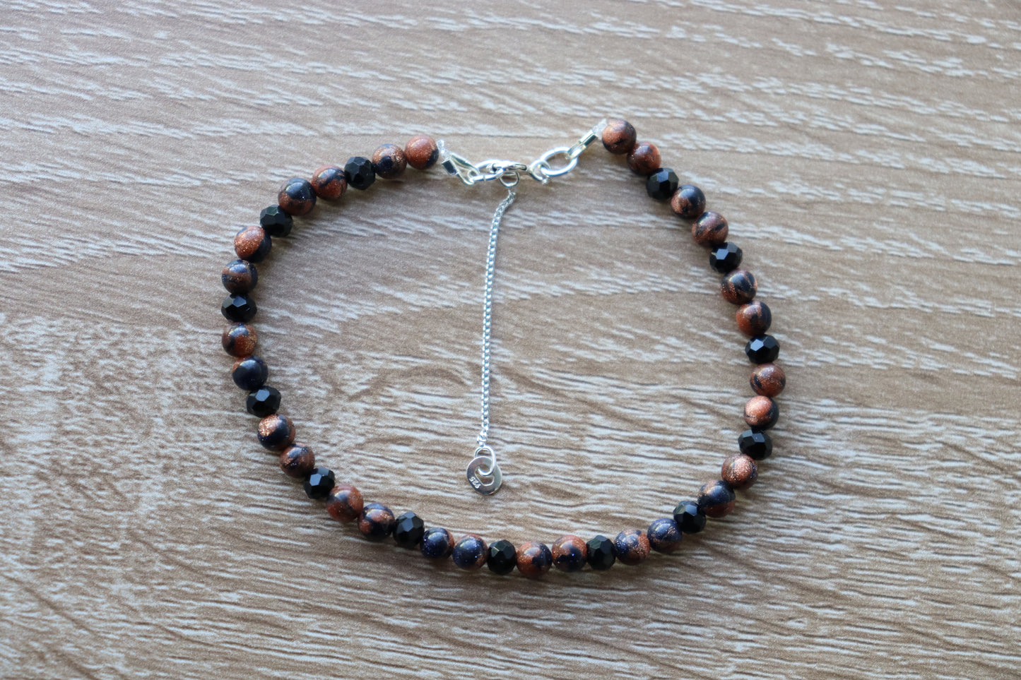 Elegant Armband i Silver med Kristaller